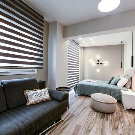 Adell Luxury Apartments Kavala Esterno foto