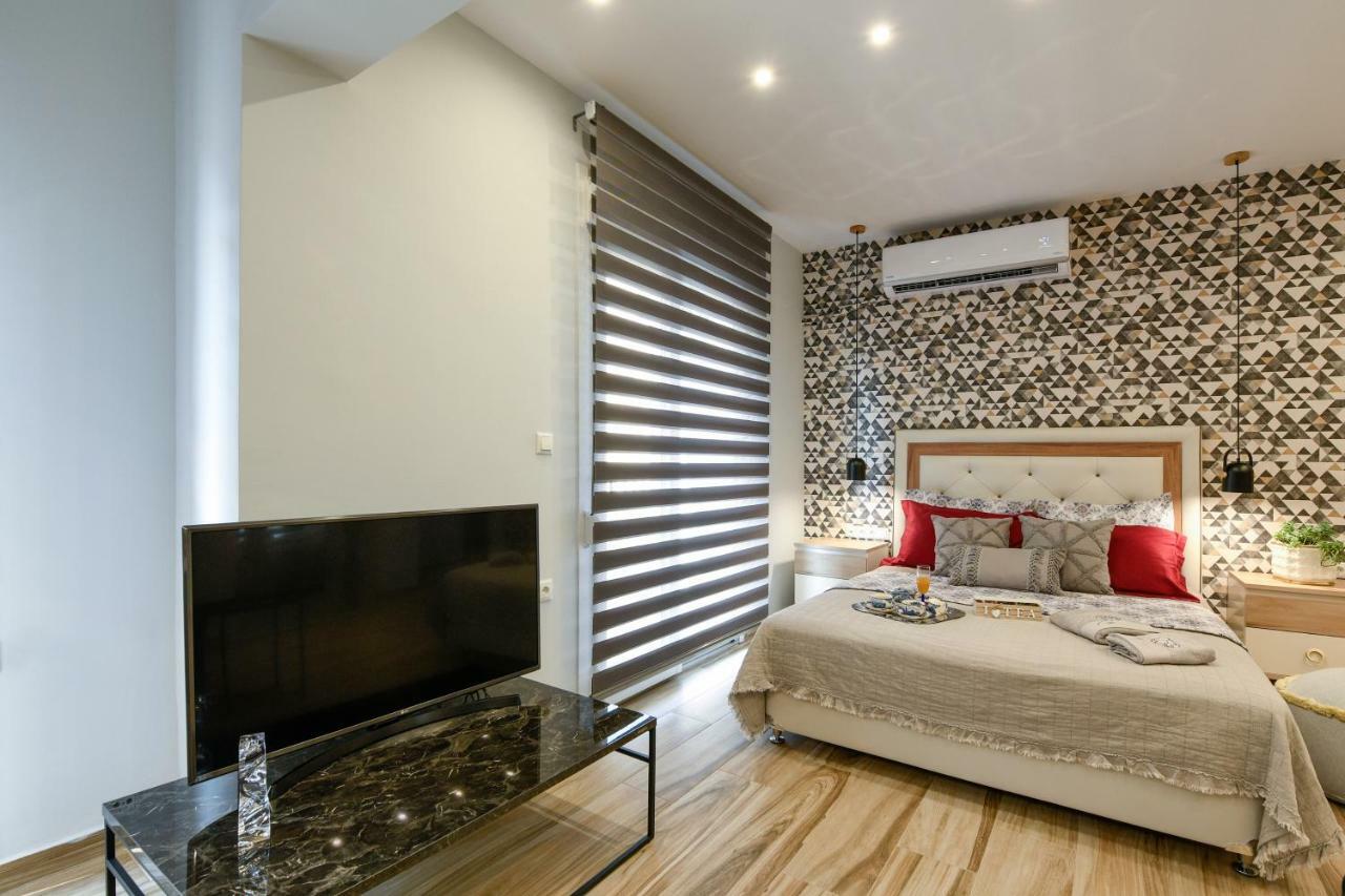 Adell Luxury Apartments Kavala Esterno foto