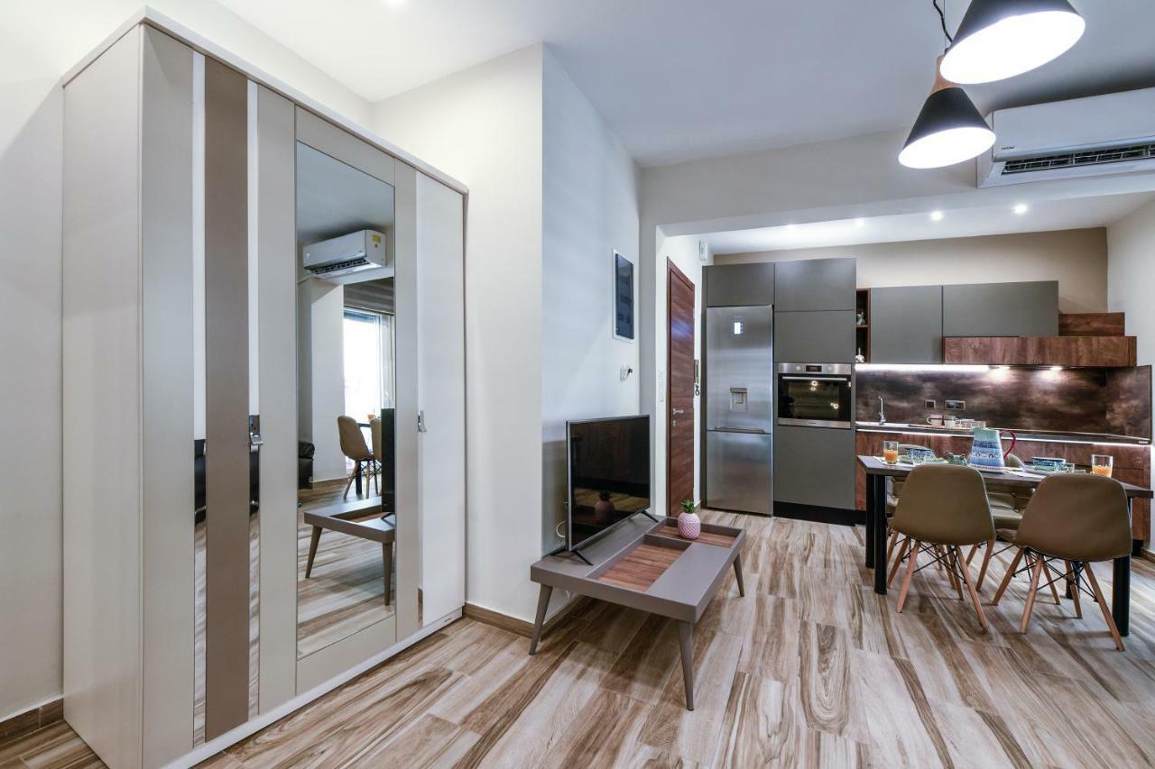 Adell Luxury Apartments Kavala Esterno foto