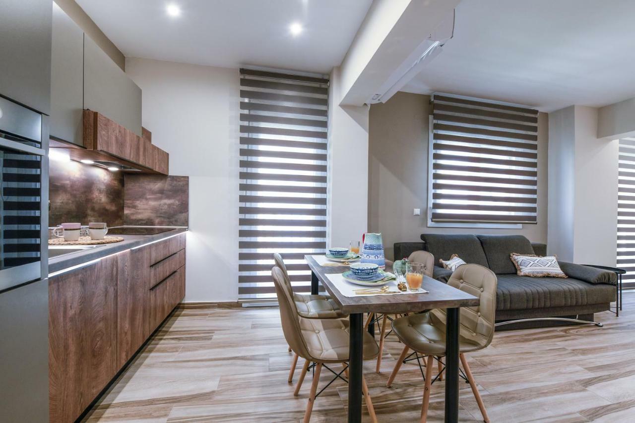 Adell Luxury Apartments Kavala Esterno foto