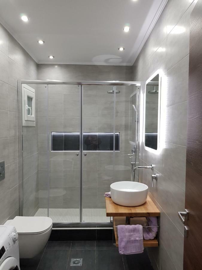 Adell Luxury Apartments Kavala Esterno foto